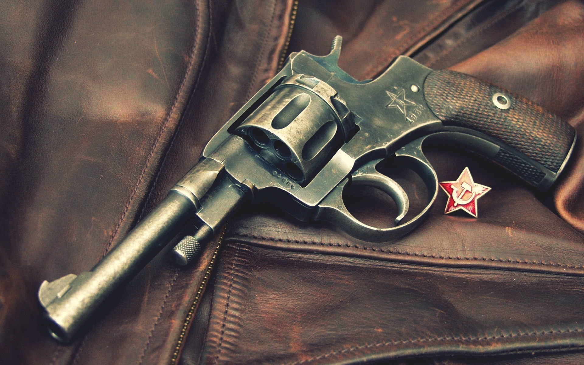 HD Quality Wallpaper | Collection: Weapons, 1920x1200 Pistol