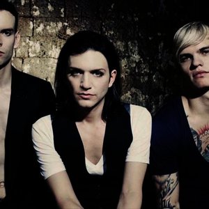 300x300 > Placebo Wallpapers