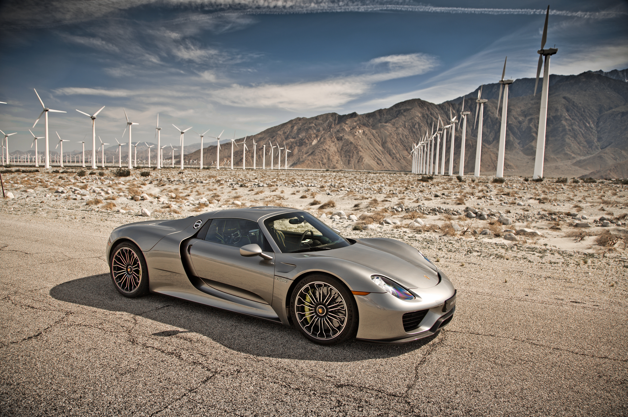 2048x1360 > Porsche 918 Spyder Wallpapers