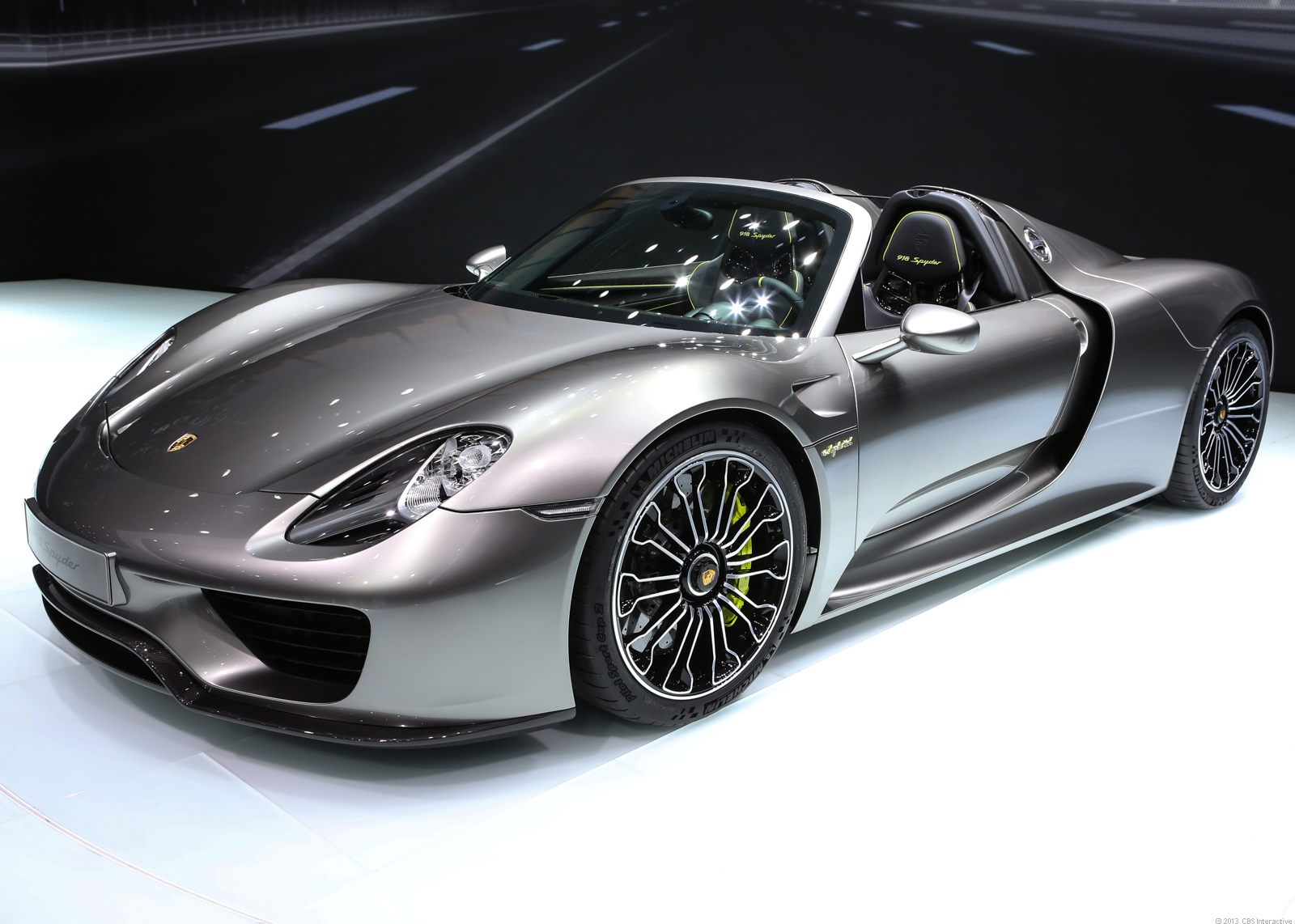 1600x1142 > Porsche 918 Spyder Wallpapers