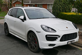 Amazing Porsche Cayenne Pictures & Backgrounds