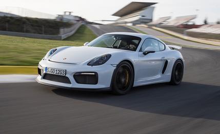 Nice Images Collection: Porsche Cayman GT4 Desktop Wallpapers