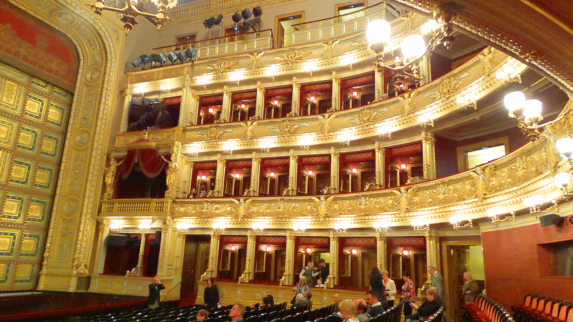 Prague National Theatre #8
