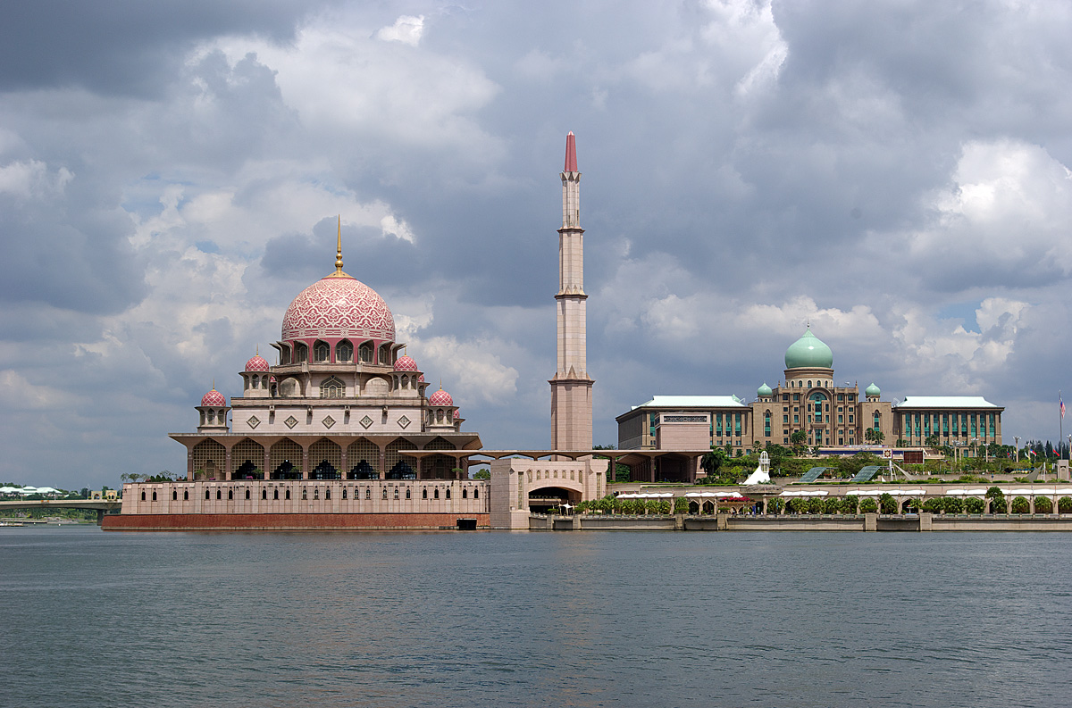 HD Quality Wallpaper | Collection: Religious, 1200x793 Putrajaya Mosque