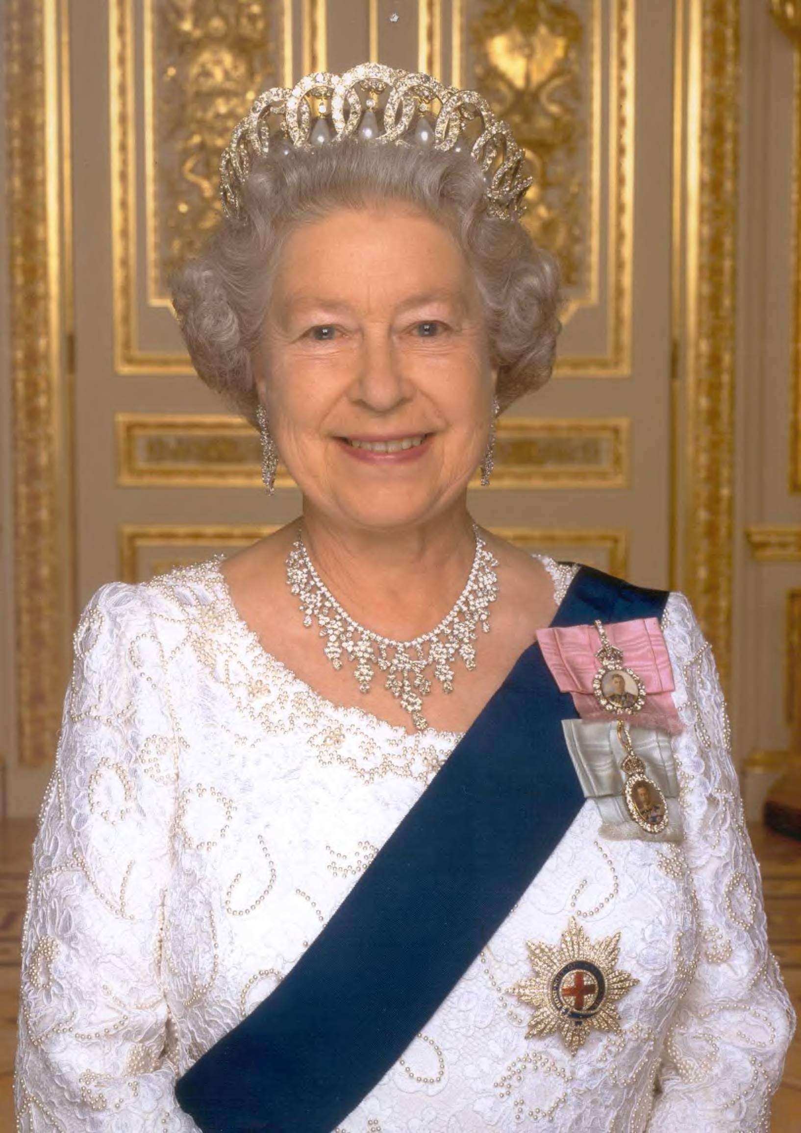 Amazing Queen Elizabeth II Pictures & Backgrounds