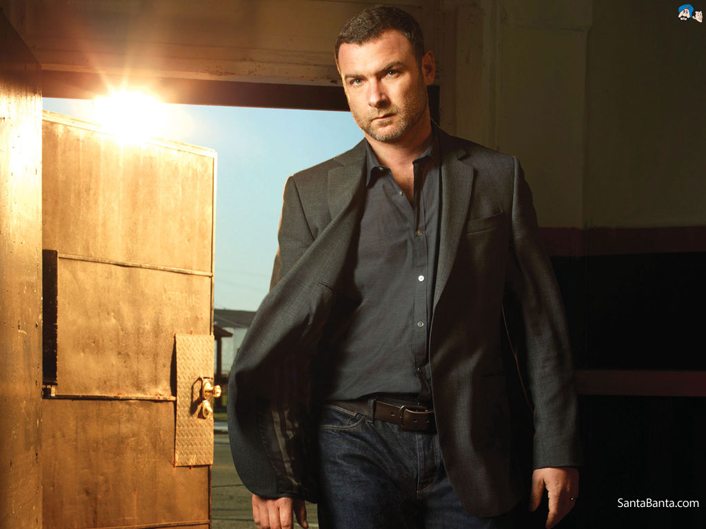 1024x768 > Ray Donovan Wallpapers