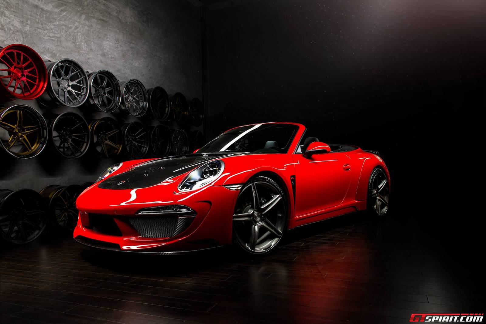 Red Porsche #16