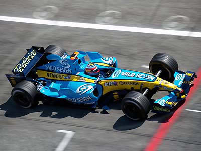 Amazing Renault R25 Pictures & Backgrounds
