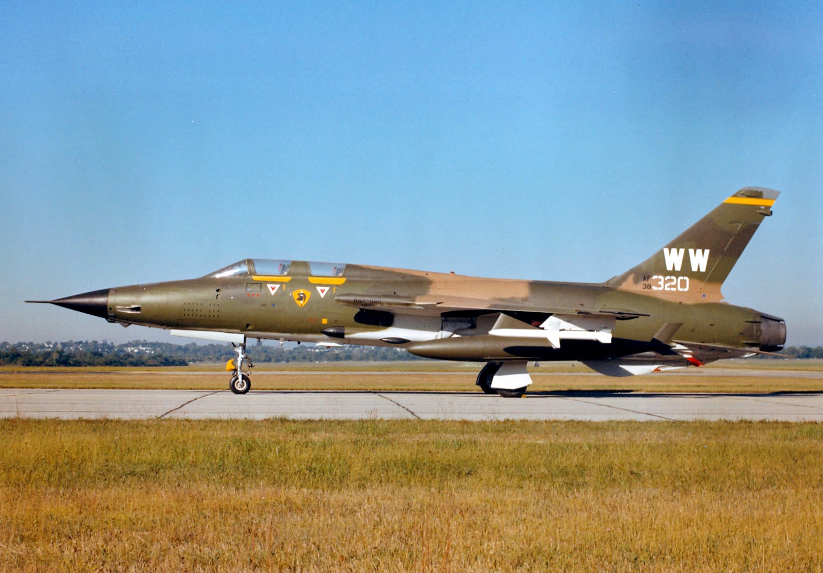 Republic F-105 Thunderchief Backgrounds on Wallpapers Vista