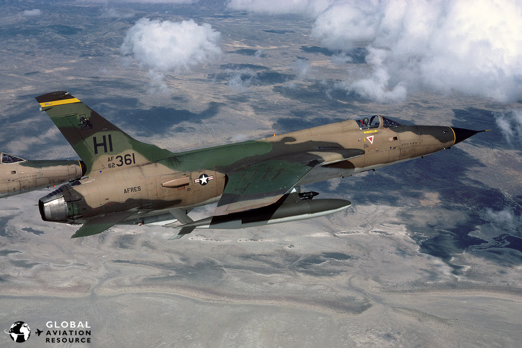 Republic F-105 Thunderchief High Quality Background on Wallpapers Vista