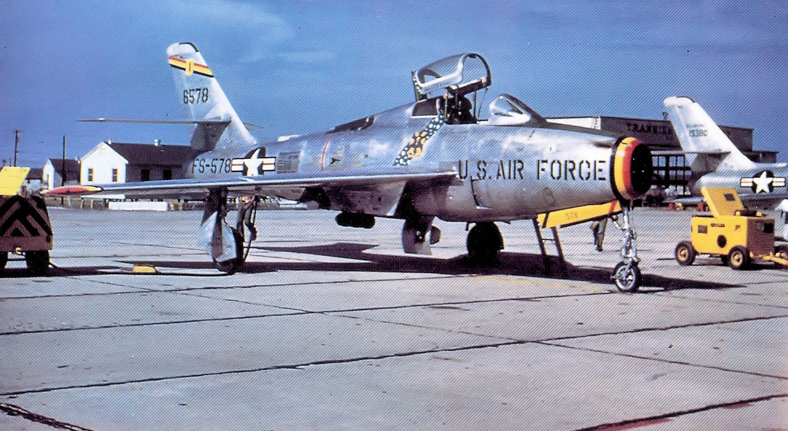 HQ Republic F-84F Thunderstreak Wallpapers | File 404.67Kb