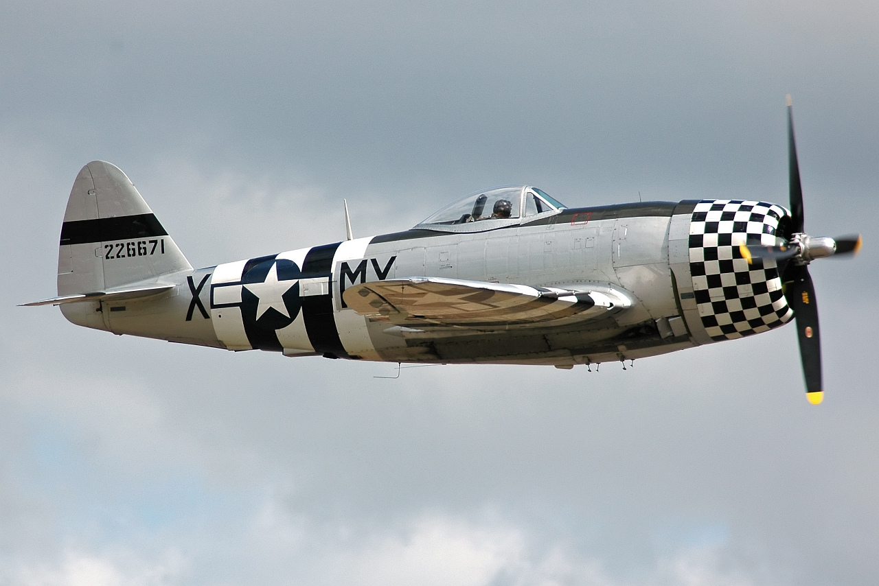 Republic P-47 Thunderbolt High Quality Background on Wallpapers Vista