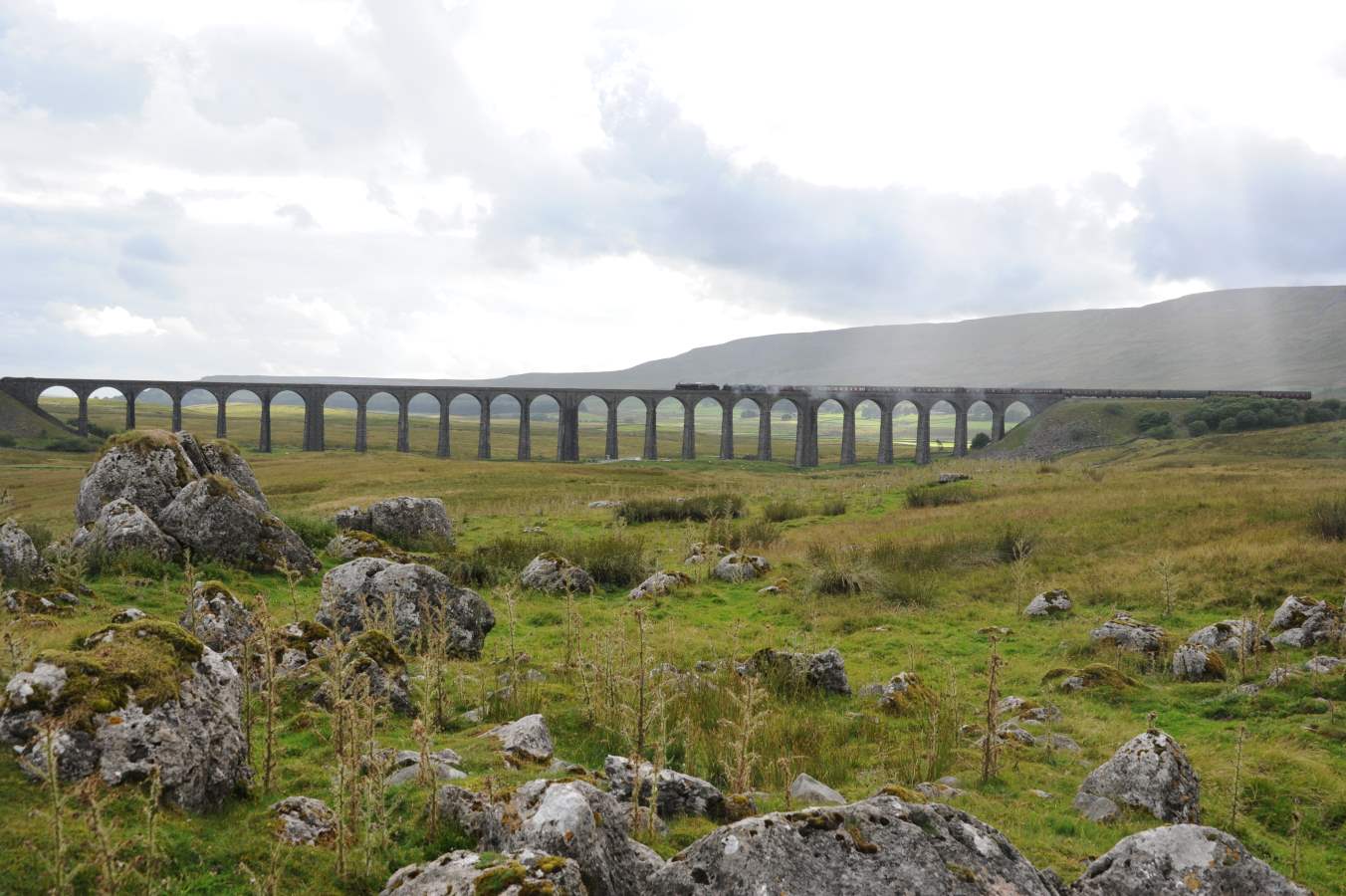 Nice wallpapers Ribblehead Viaduct 1352x900px