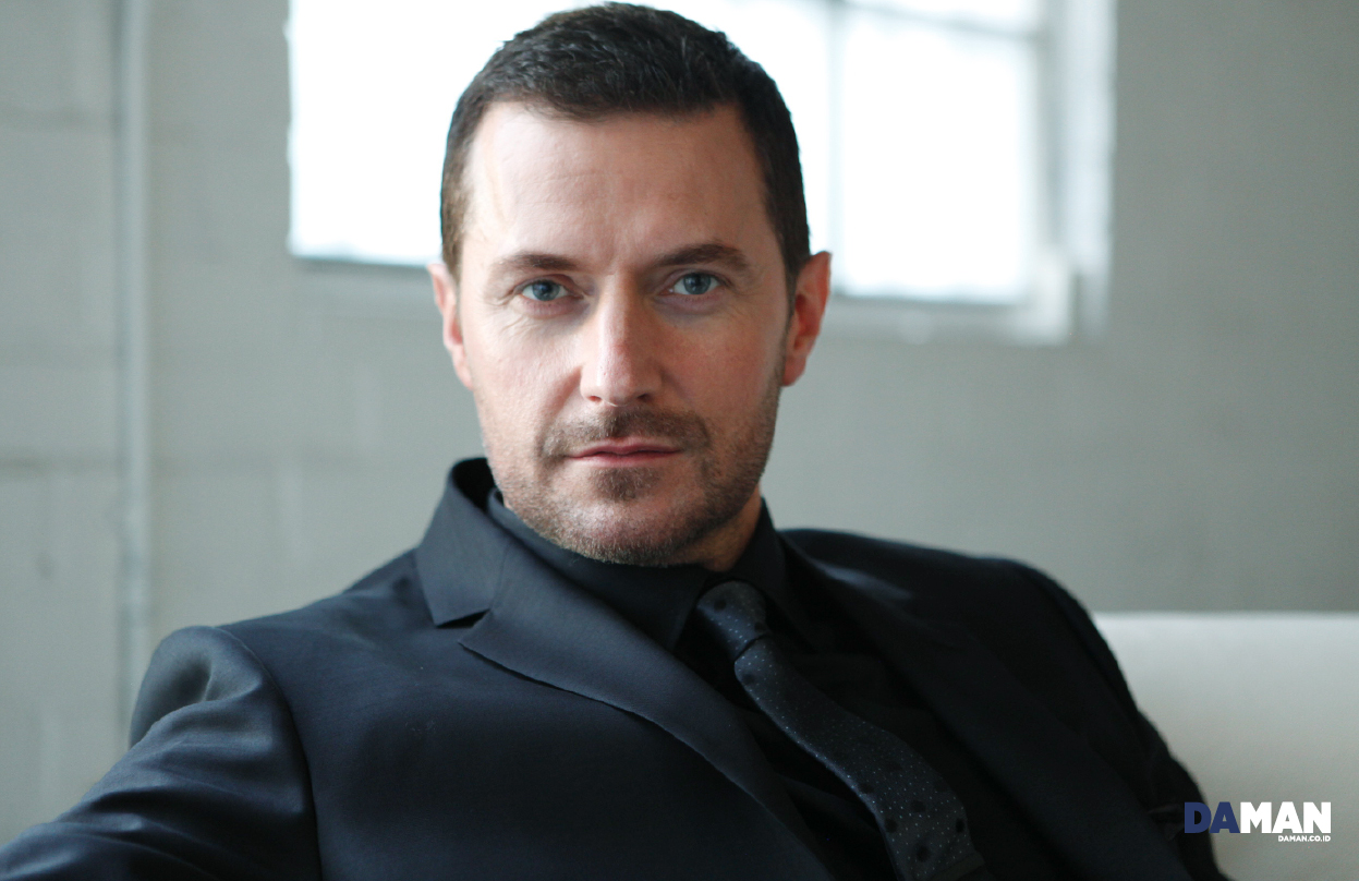 HD Quality Wallpaper | Collection: Celebrity, 1247x808 Richard Armitage