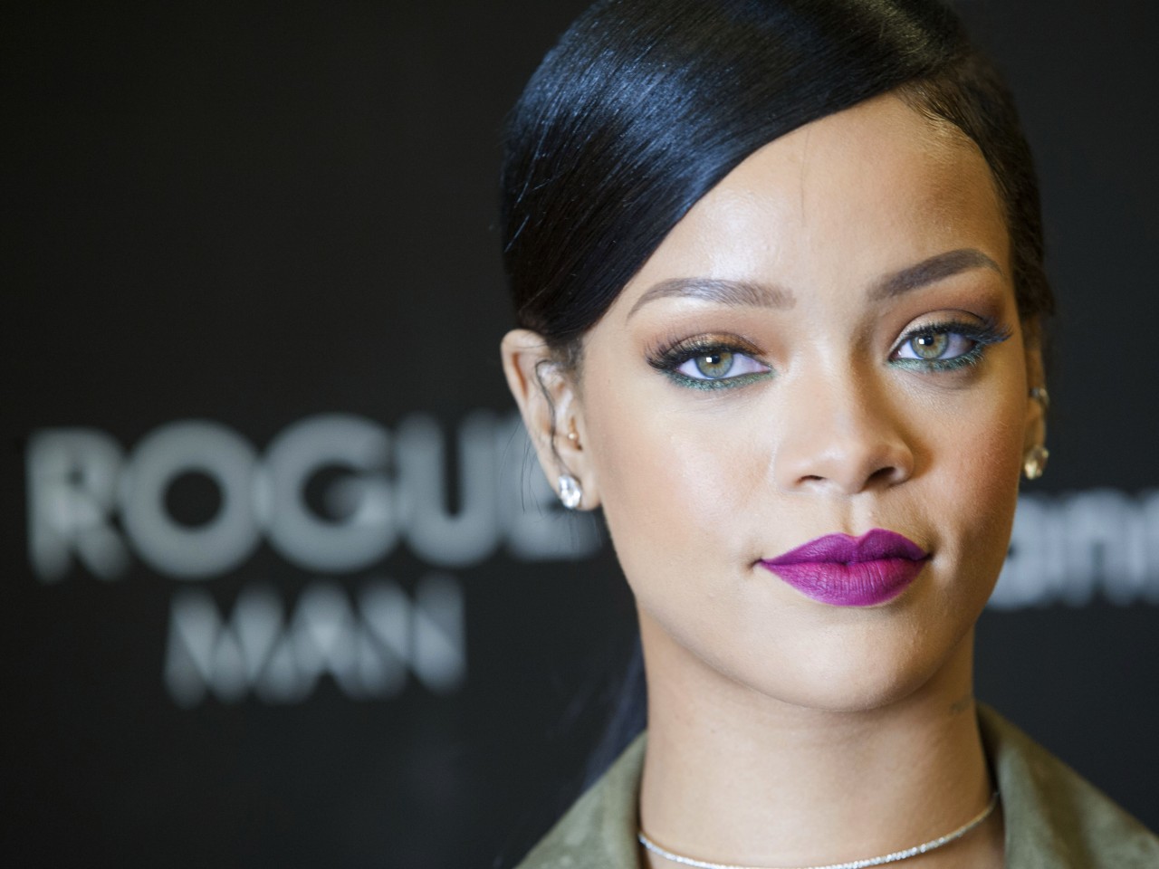 Rihanna #23