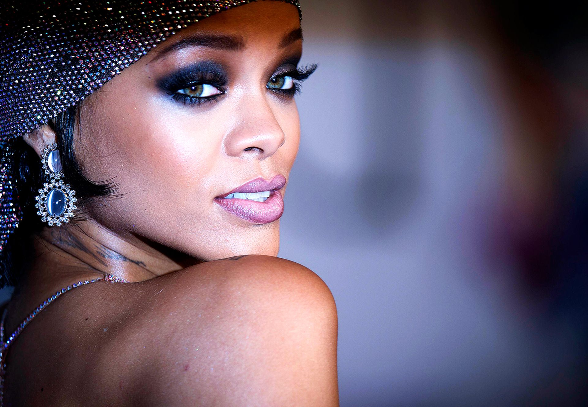 Rihanna #18