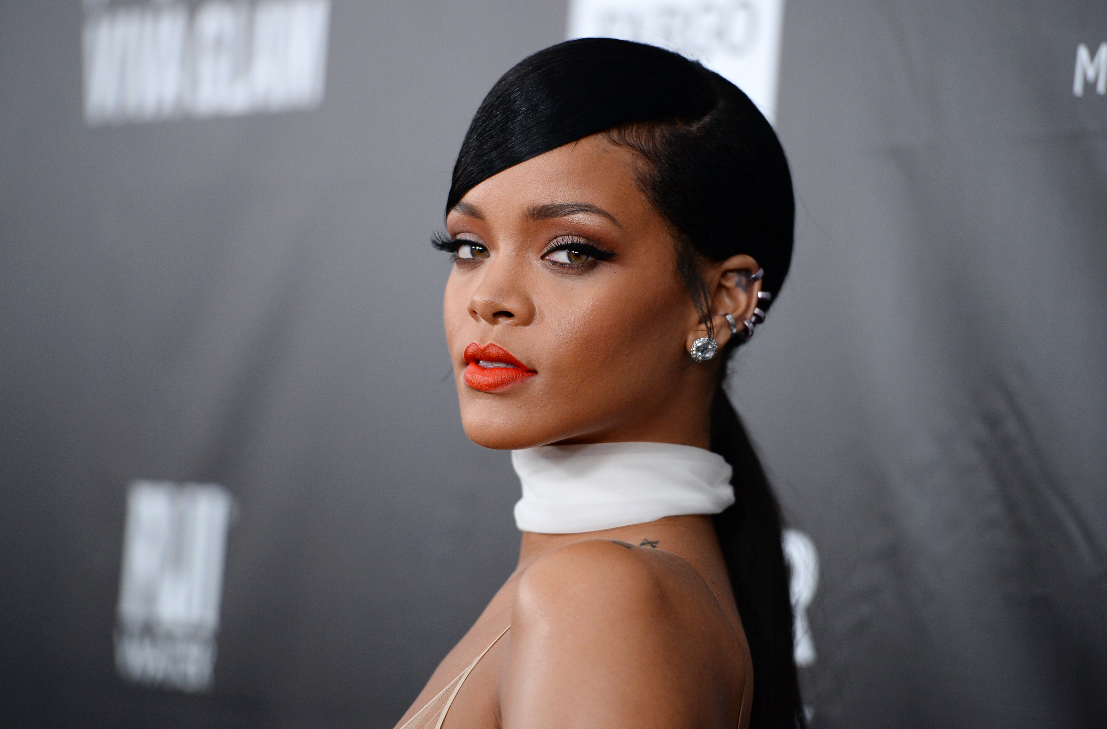 Rihanna Backgrounds, Compatible - PC, Mobile, Gadgets| 3548x2336 px