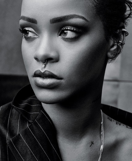 Amazing Rihanna Pictures & Backgrounds