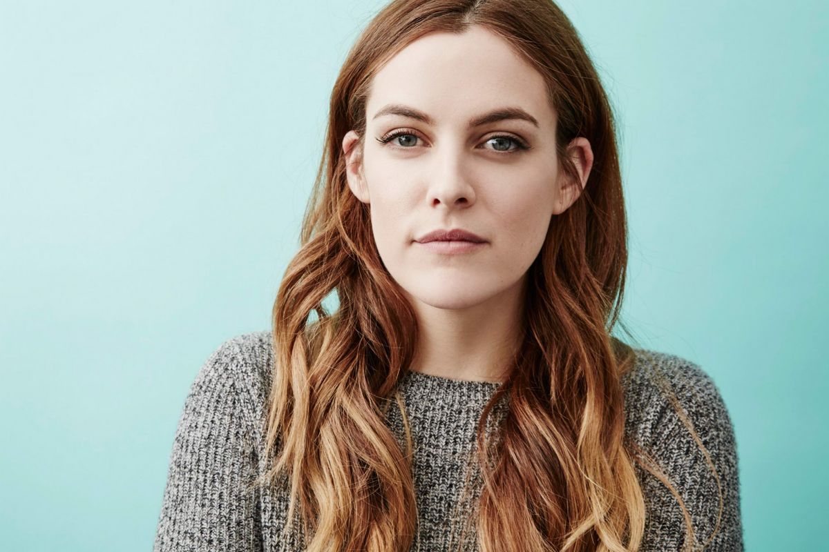 1200x800 > Riley Keough Wallpapers