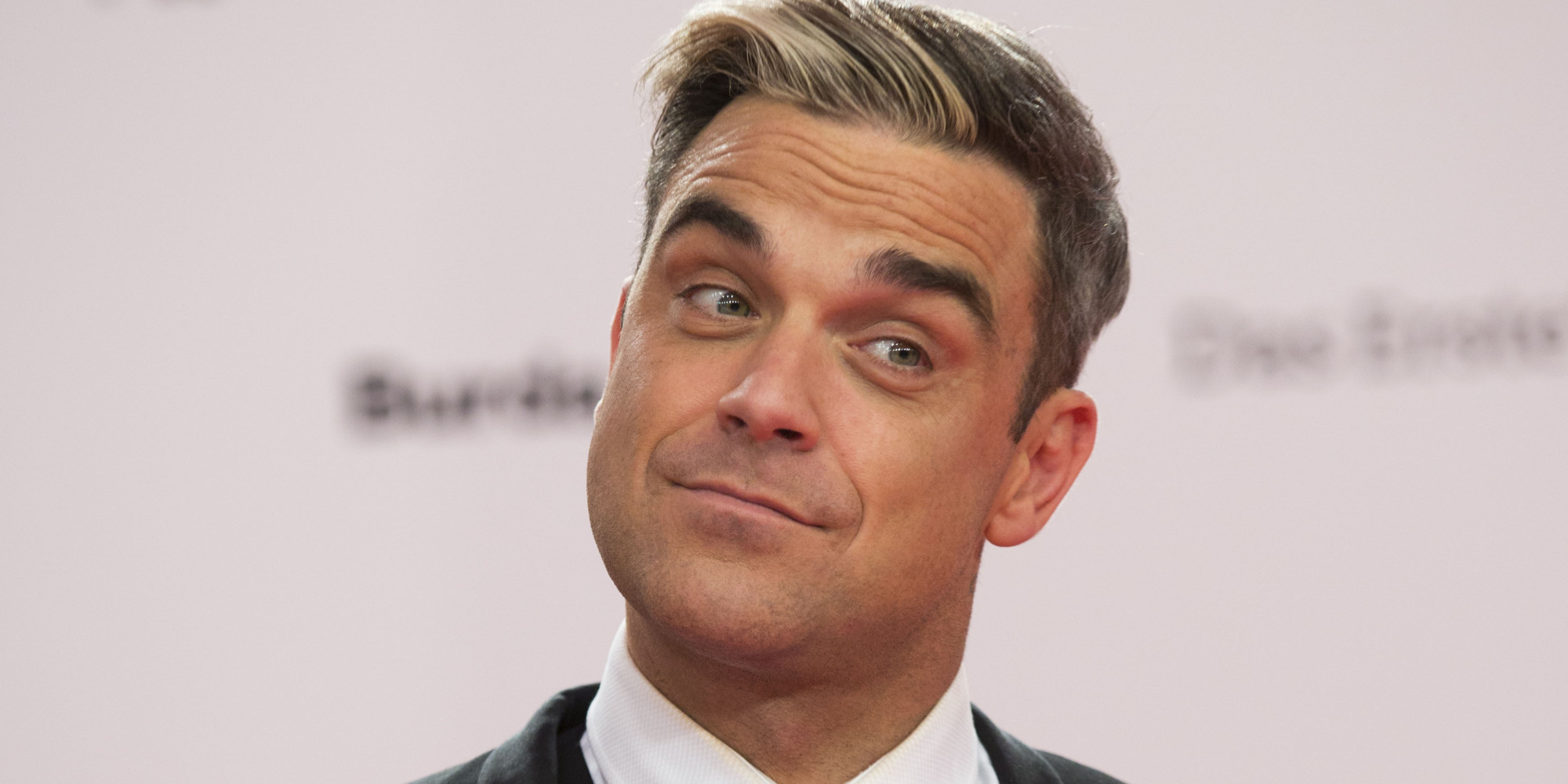 Amazing Robbie Williams Pictures & Backgrounds