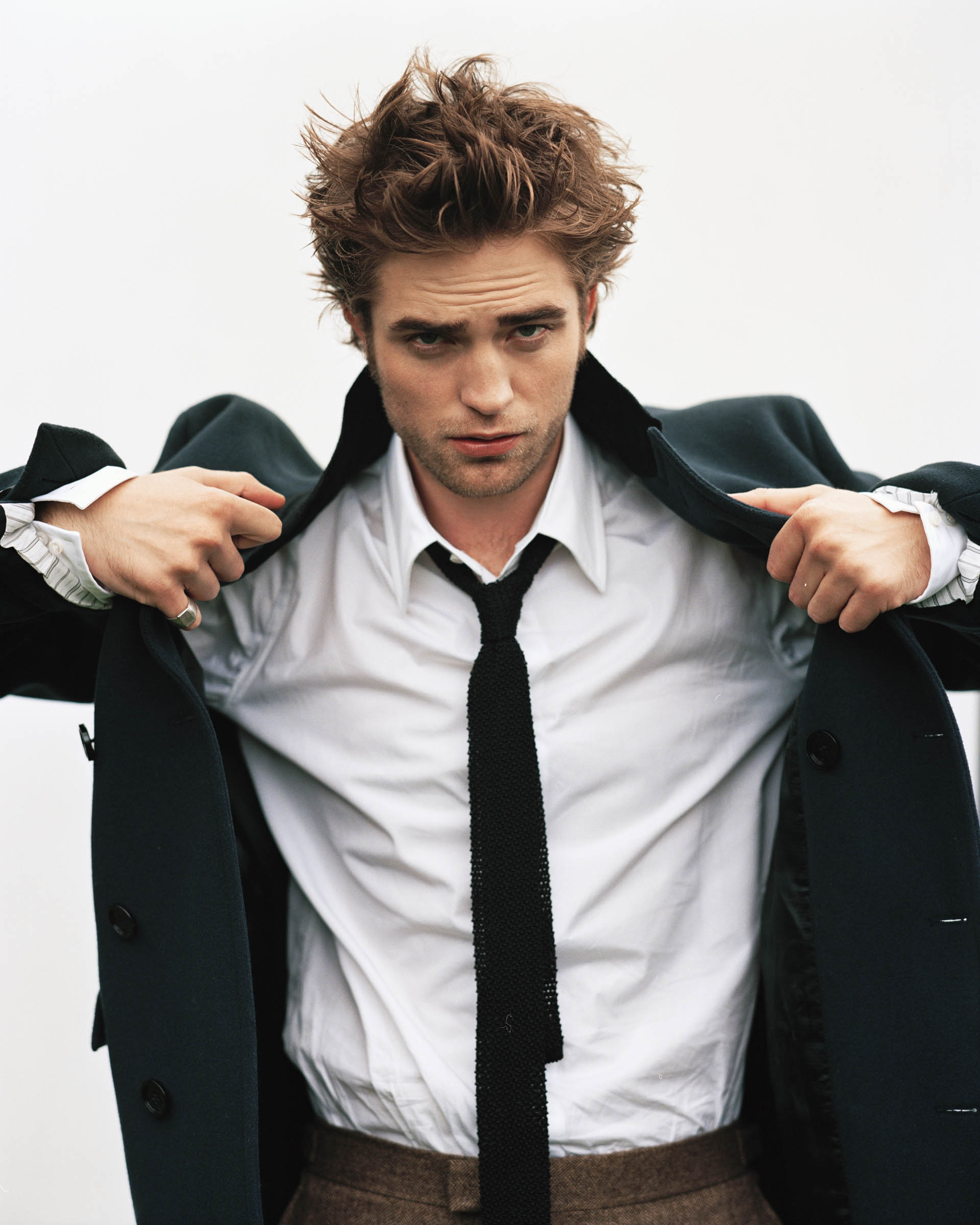 HQ Robert Pattinson Wallpapers | File 245.63Kb