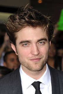Robert Pattinson #15