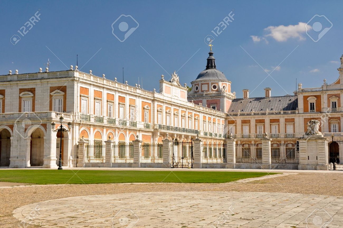 High Resolution Wallpaper | Royal Palace Of Aranjuez 1300x863 px