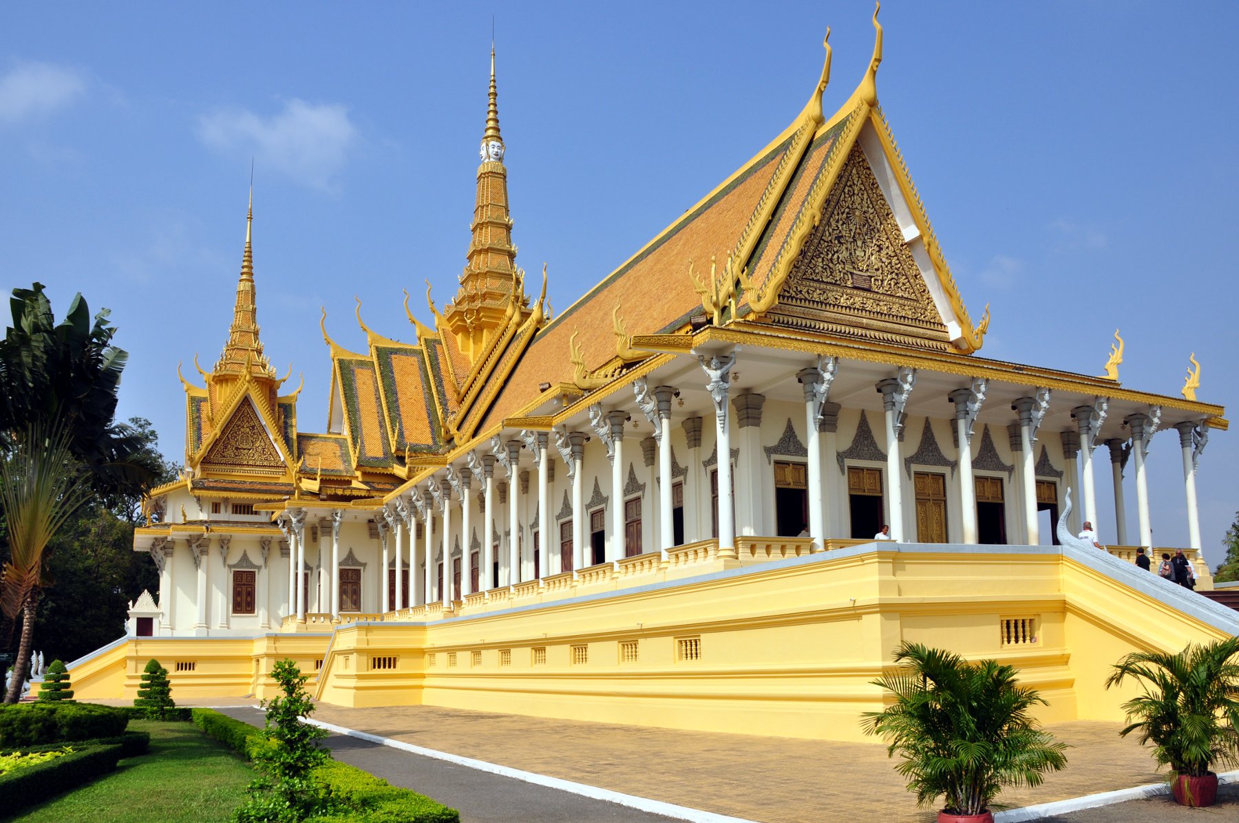 Royal Palace, Phnom Penh Backgrounds, Compatible - PC, Mobile, Gadgets| 1800x1196 px