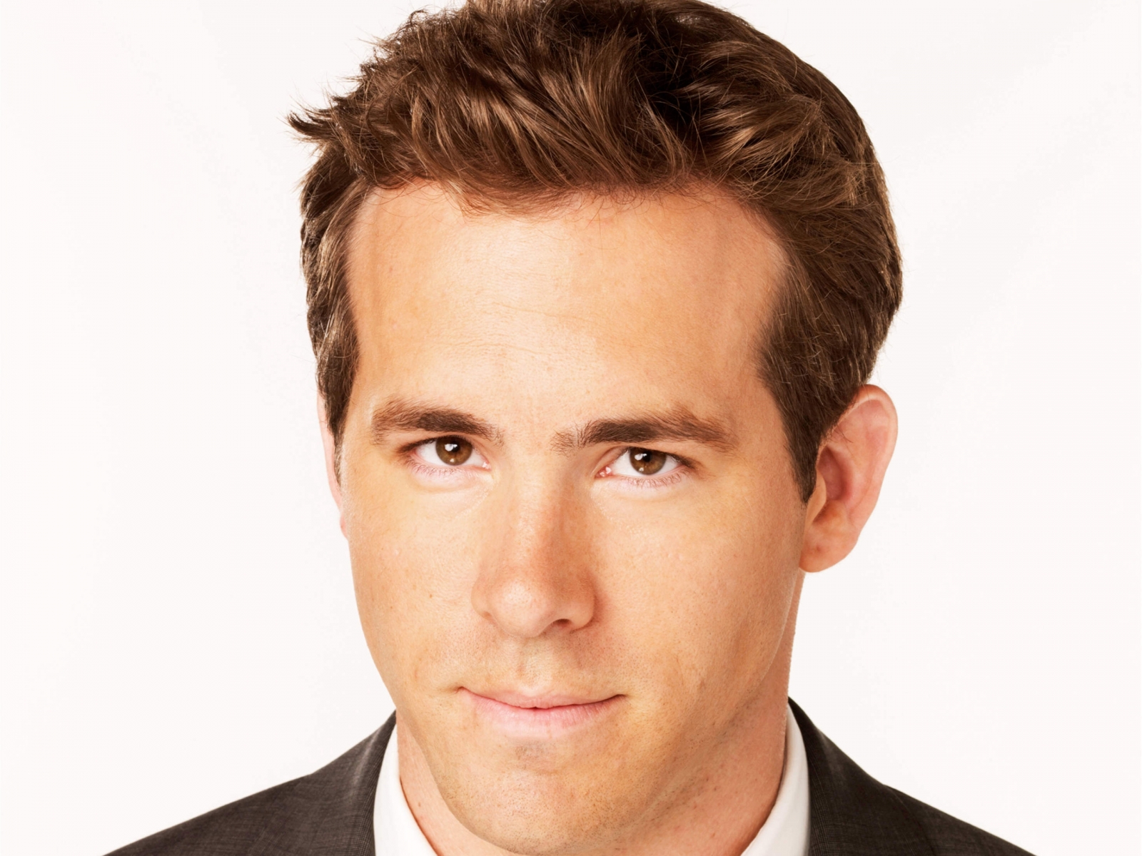 Ryan Reynolds Backgrounds, Compatible - PC, Mobile, Gadgets| 1600x1200 px