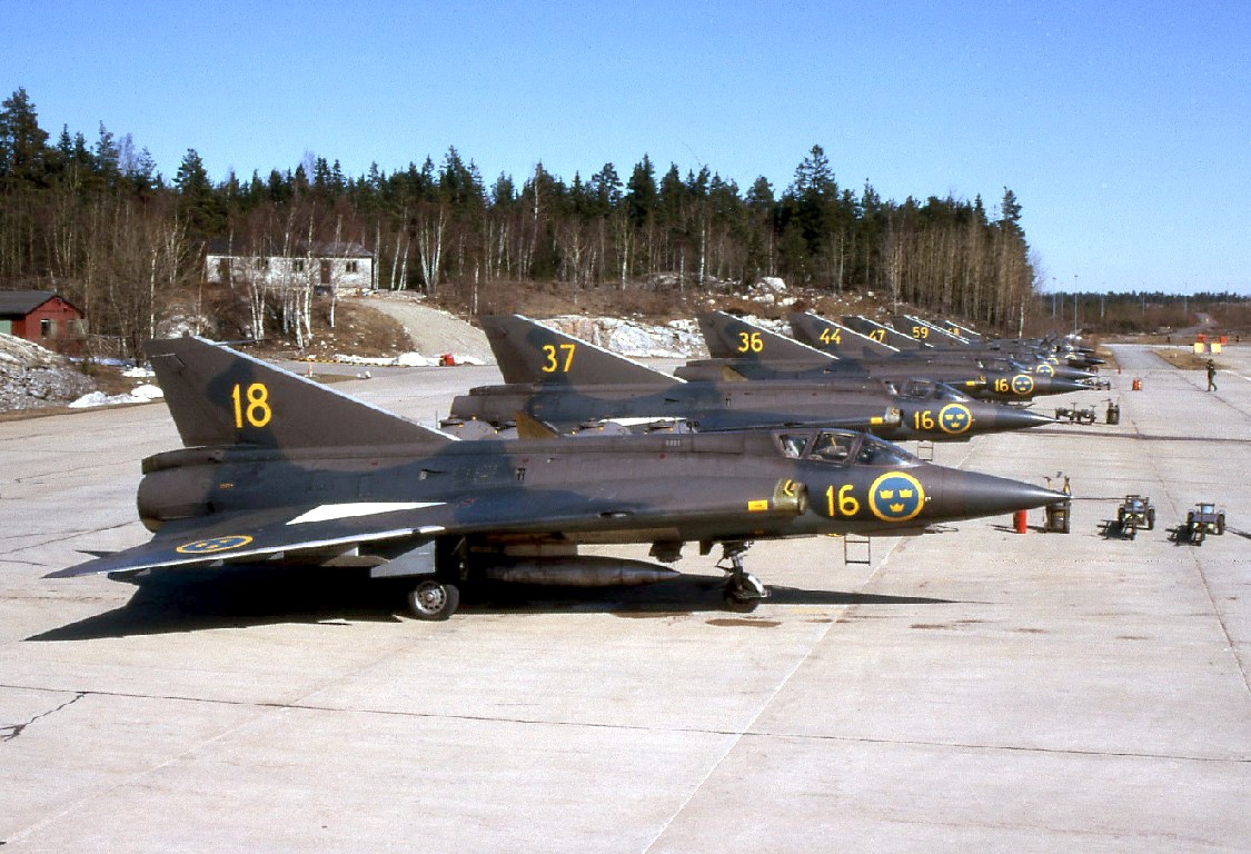 Saab 35 Draken #1