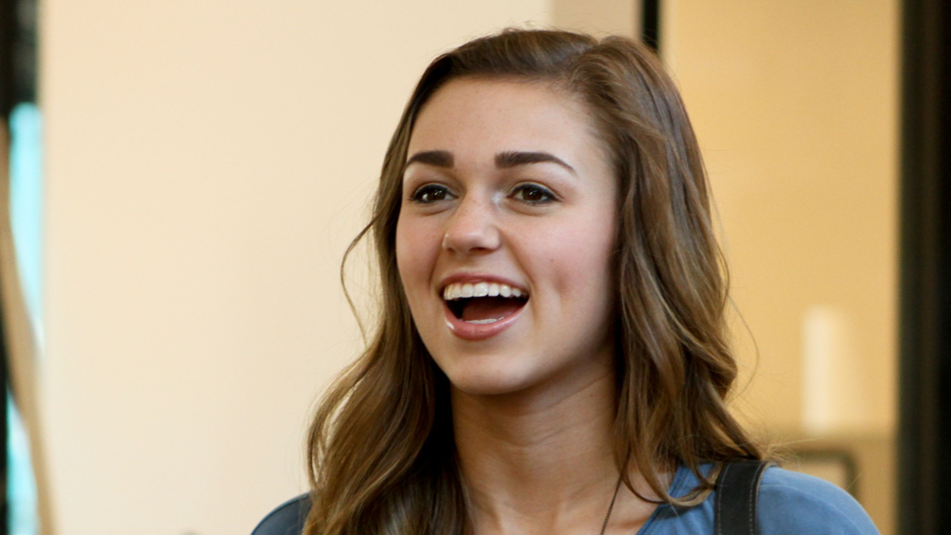 Sadie Robertson High Quality Background on Wallpapers Vista
