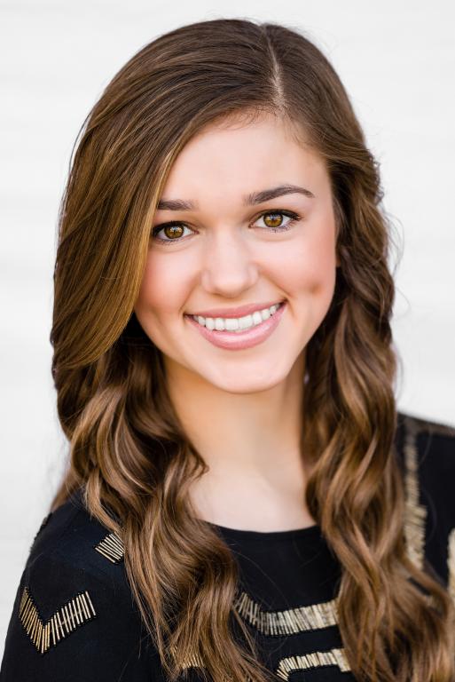 Sadie Robertson High Quality Background on Wallpapers Vista