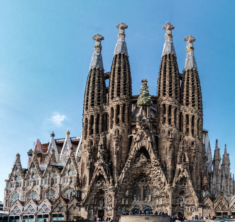 750x709 > Sagrada Família Wallpapers