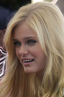 Amazing Sara Paxton Pictures & Backgrounds