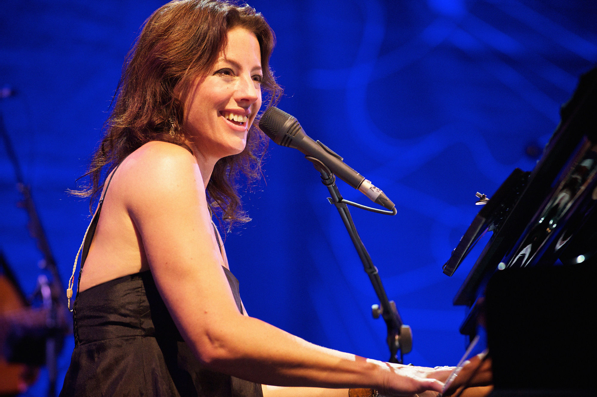 Amazing Sarah Mclachlan Pictures & Backgrounds