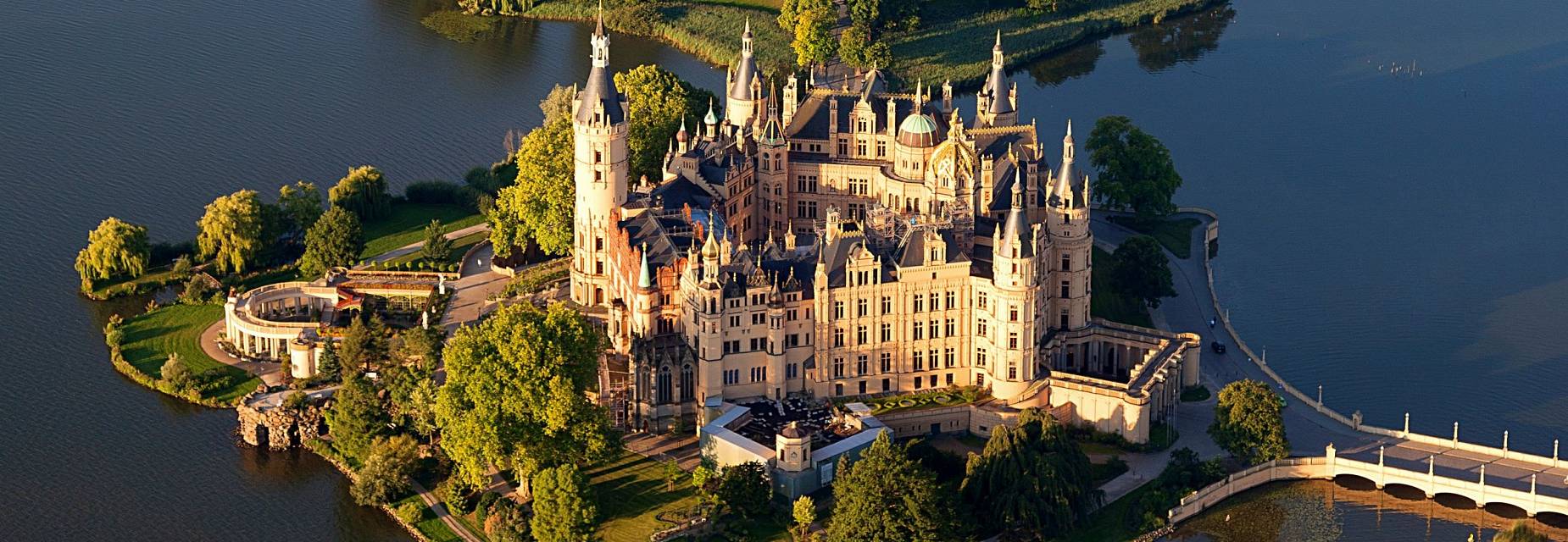 Nice Images Collection: Schwerin Palace Desktop Wallpapers