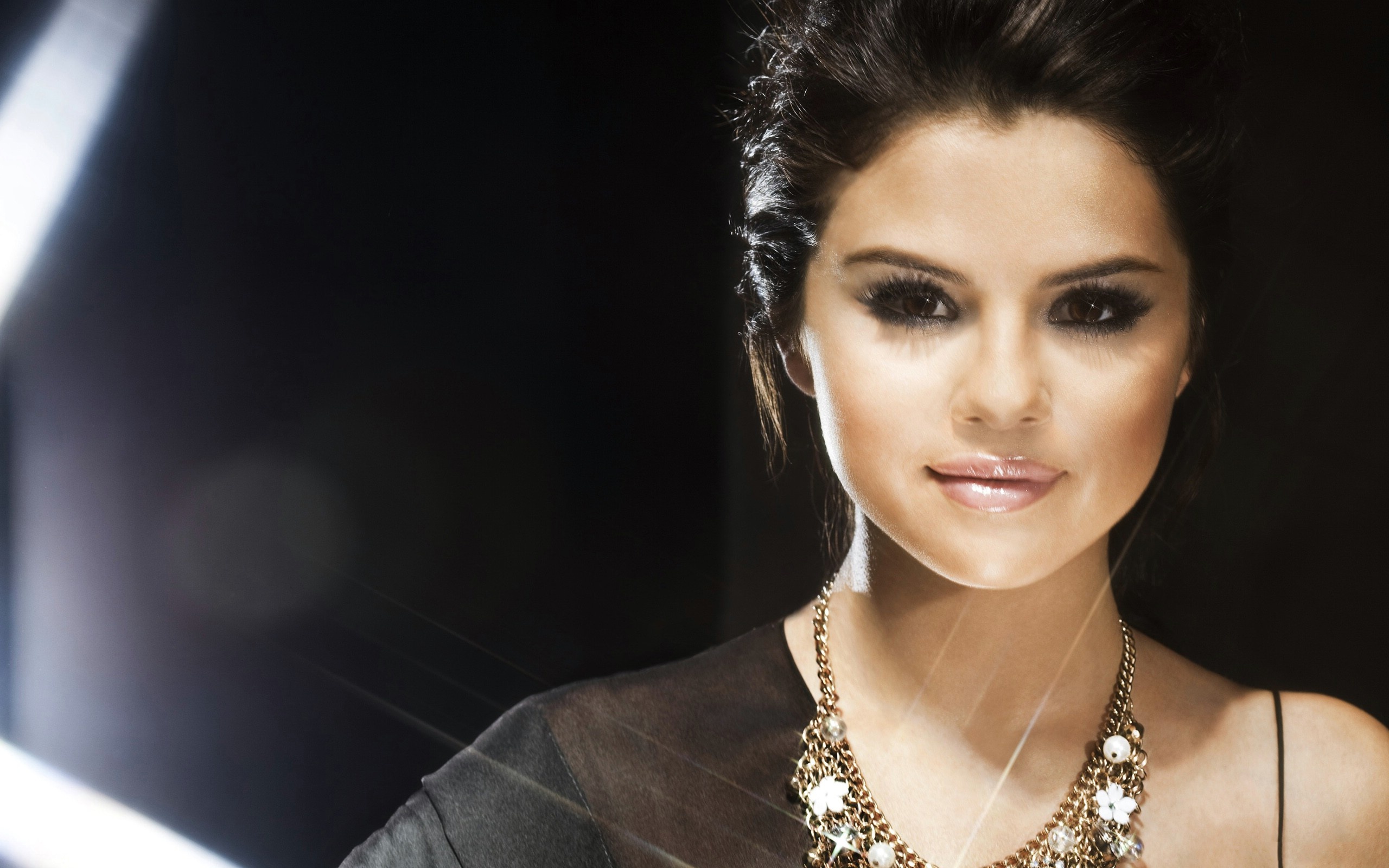Selena Gomez #17