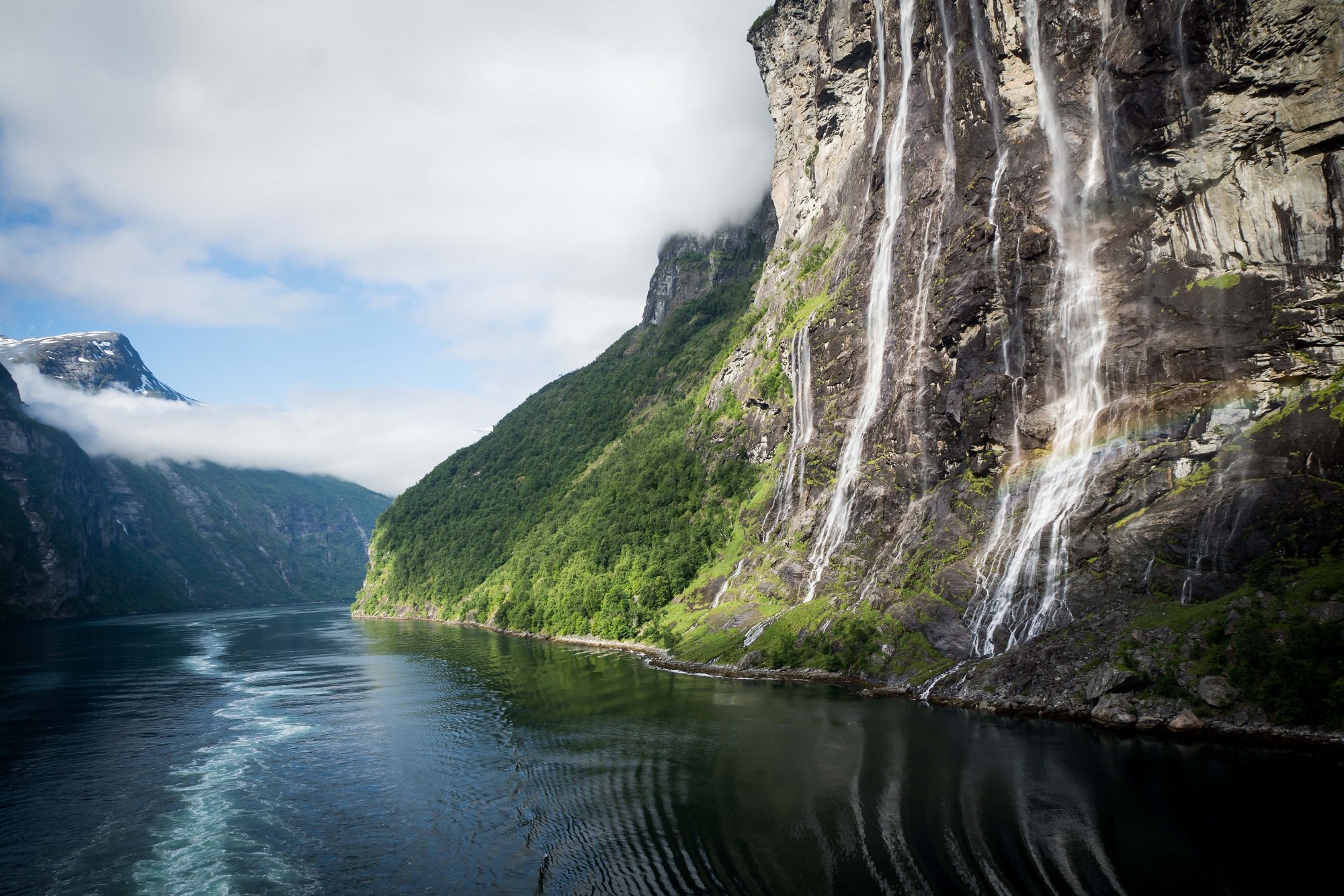 HQ Seven Sisters Waterfall, Norway Wallpapers | File 657.1Kb