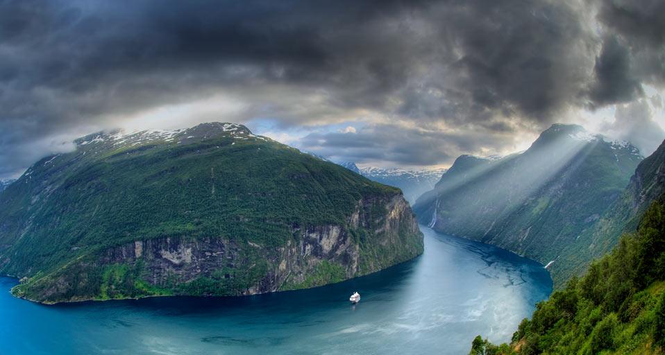 Amazing Seven Sisters Waterfall, Norway Pictures & Backgrounds