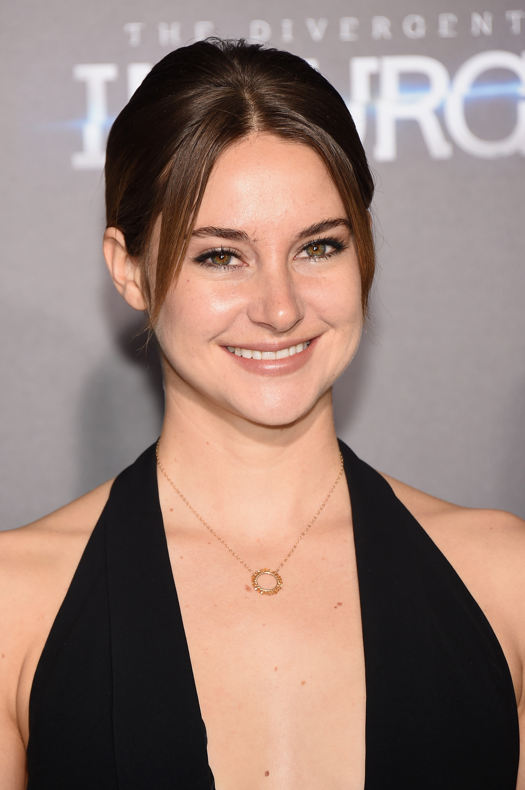 HD Quality Wallpaper | Collection: Celebrity, 1993x3000 Shailene Woodley