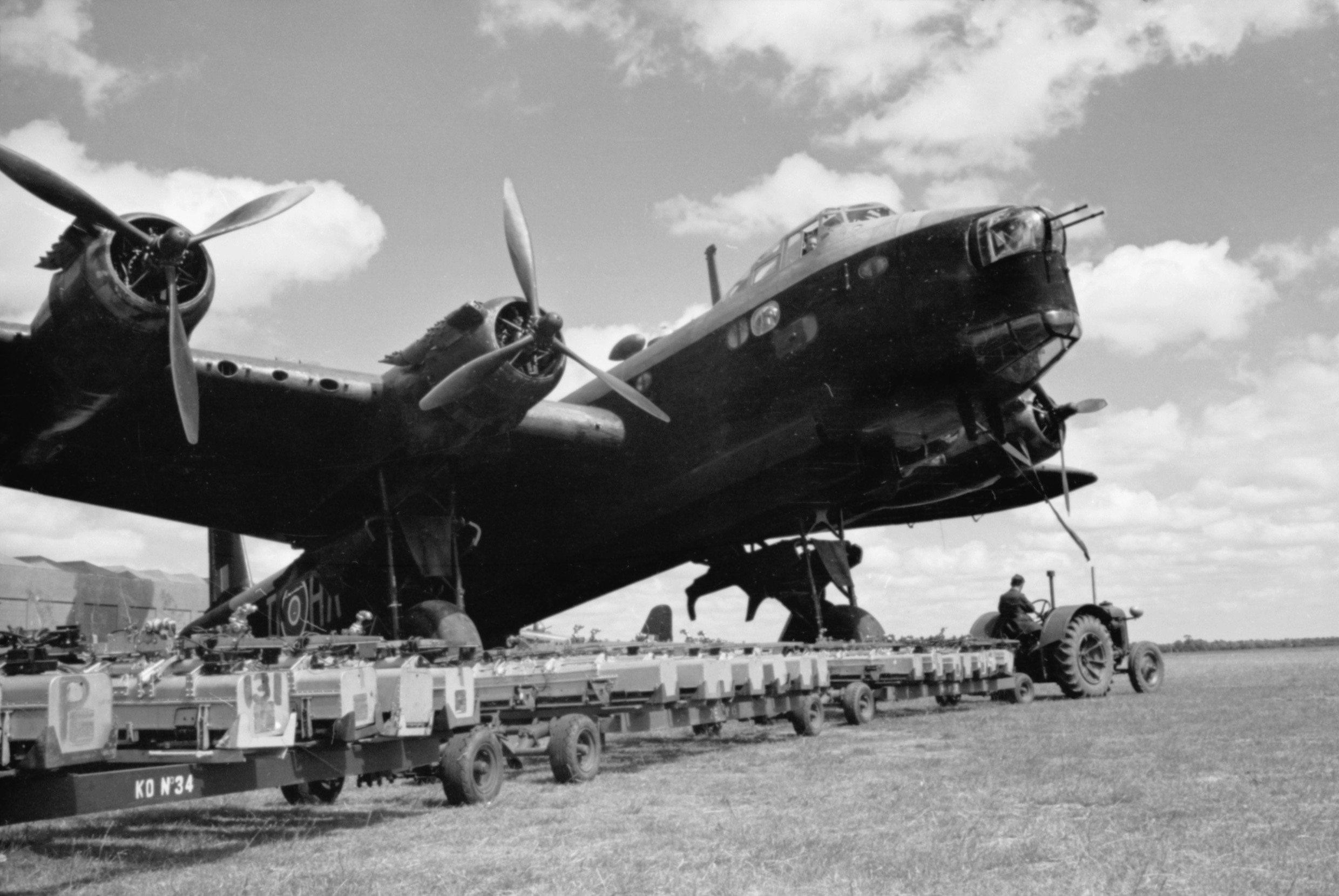 Short Stirling Pics, Military Collection