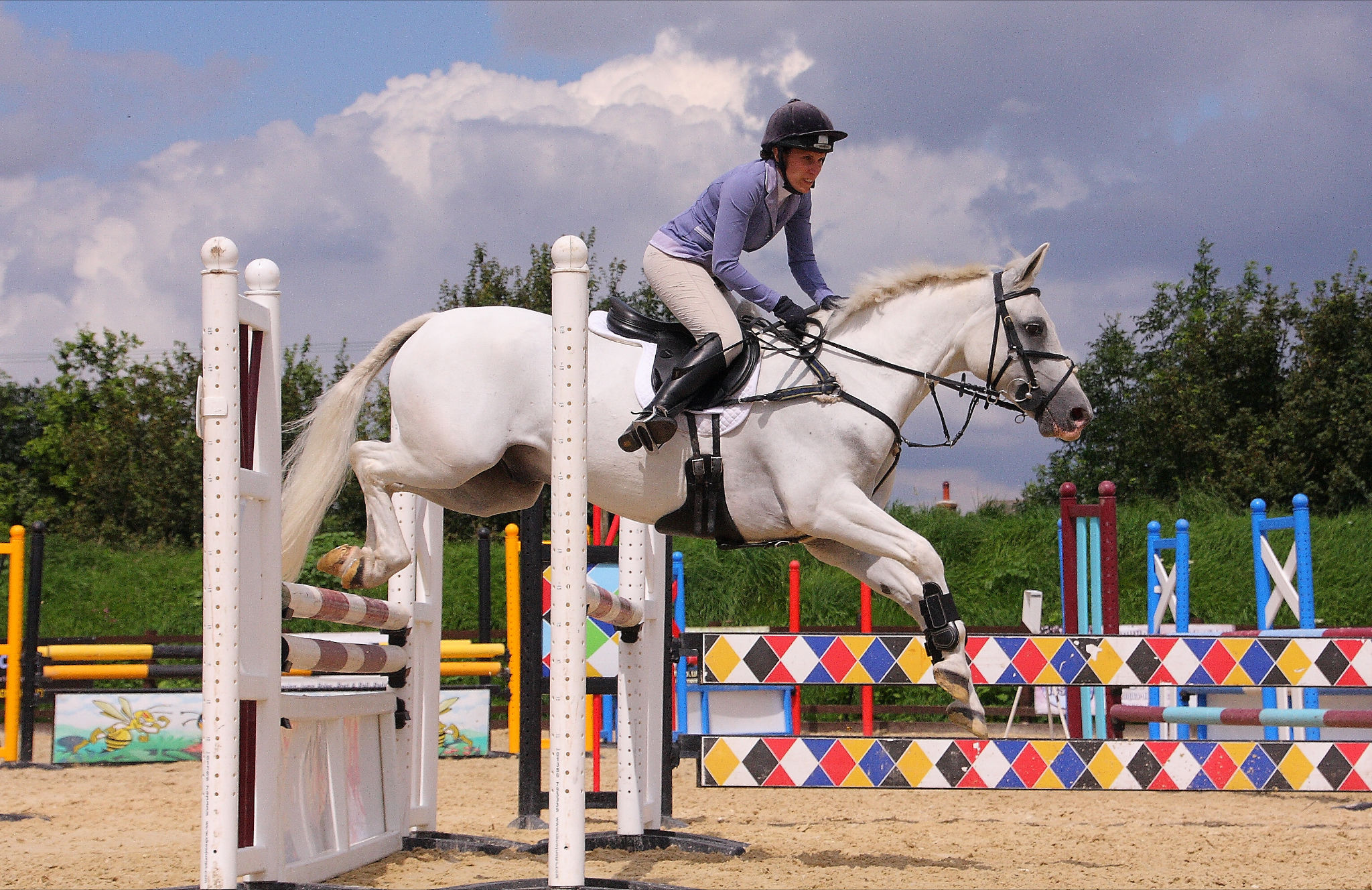 HQ Show Jumping Wallpapers | File 728.41Kb