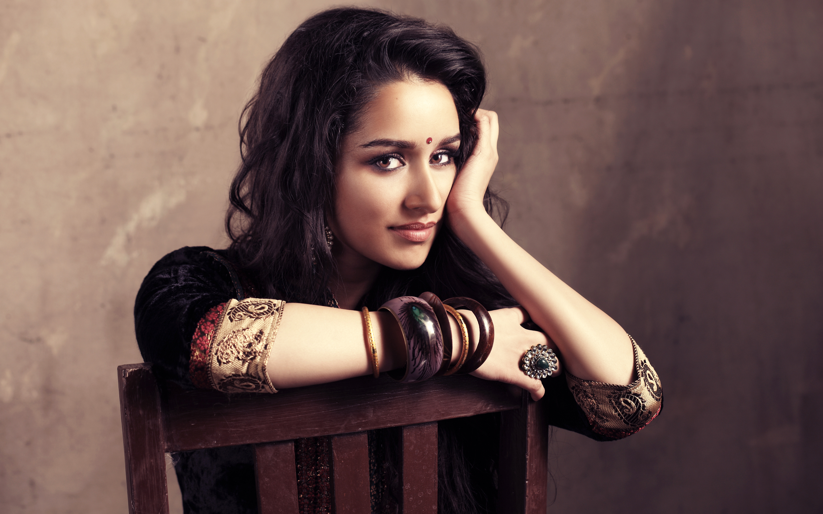 Nice Images Collection: Shraddha Kapoor Desktop Wallpapers