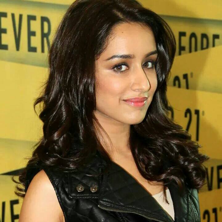 Nice Images Collection: Shraddha Kapoor Desktop Wallpapers