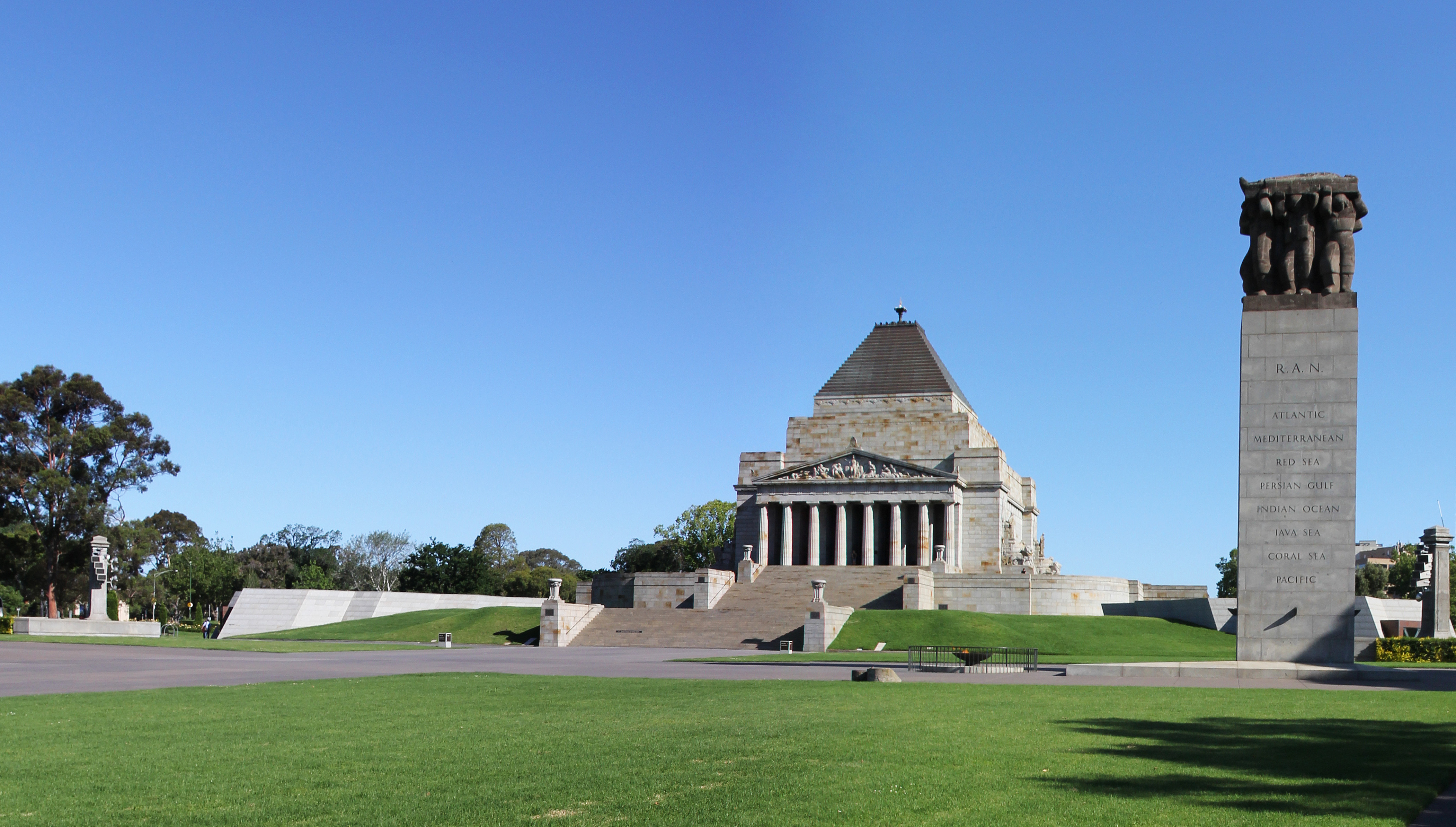 HD Quality Wallpaper | Collection: Man Made, 4204x2387 Shrine Of Remembrance