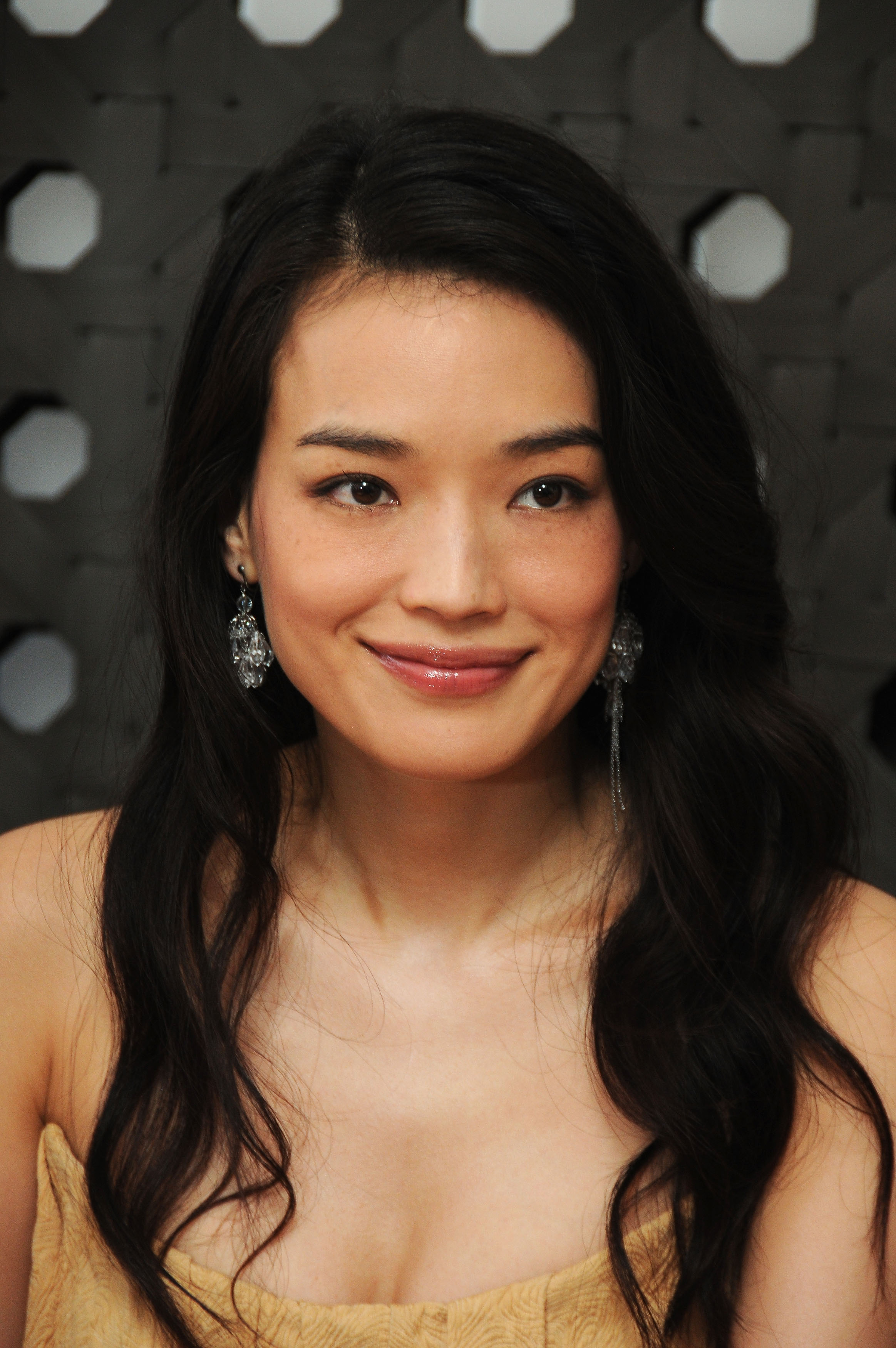 Shu Qi Backgrounds on Wallpapers Vista