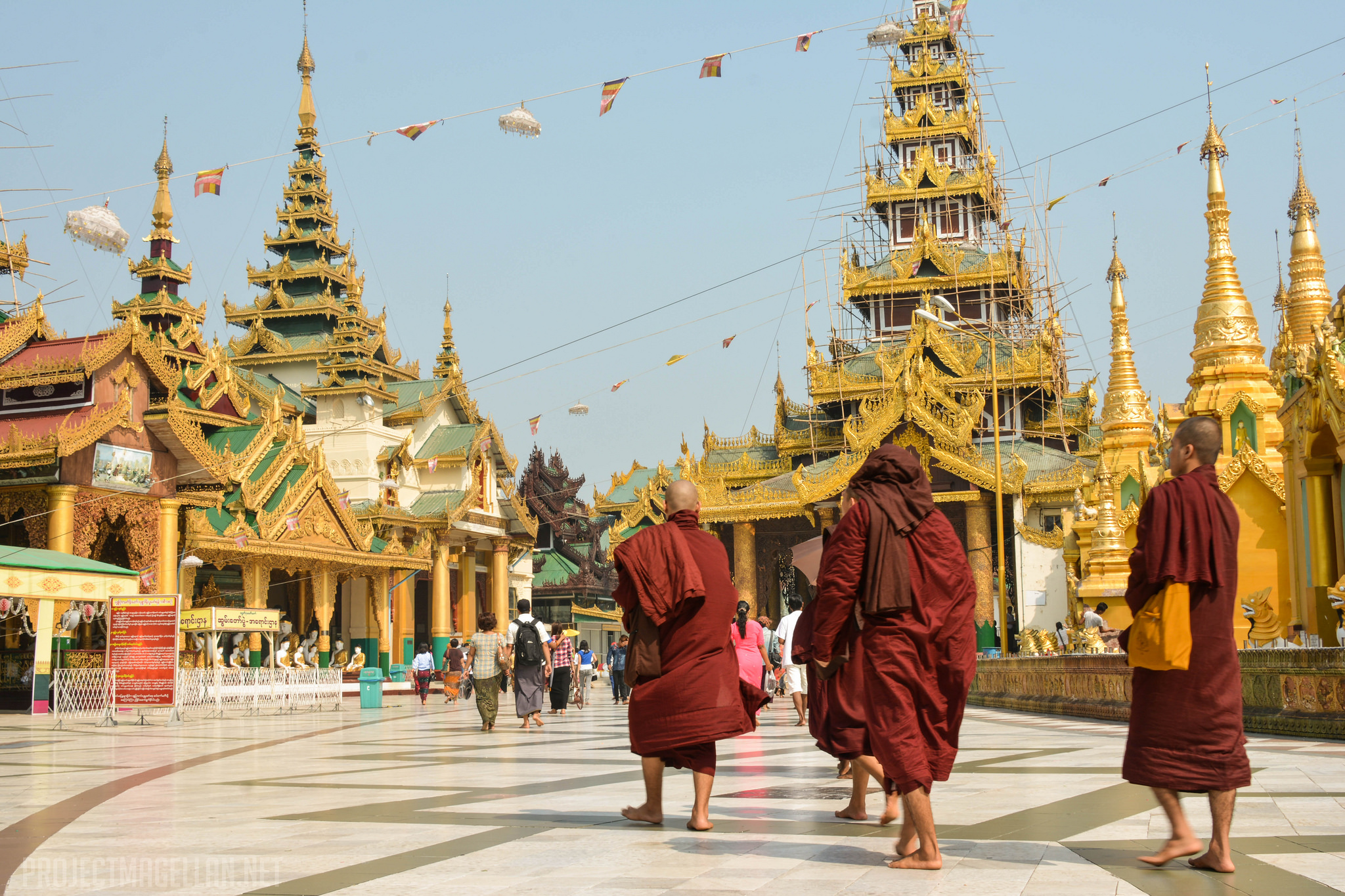 Images of Shwedagon Pagoda | 2048x1365