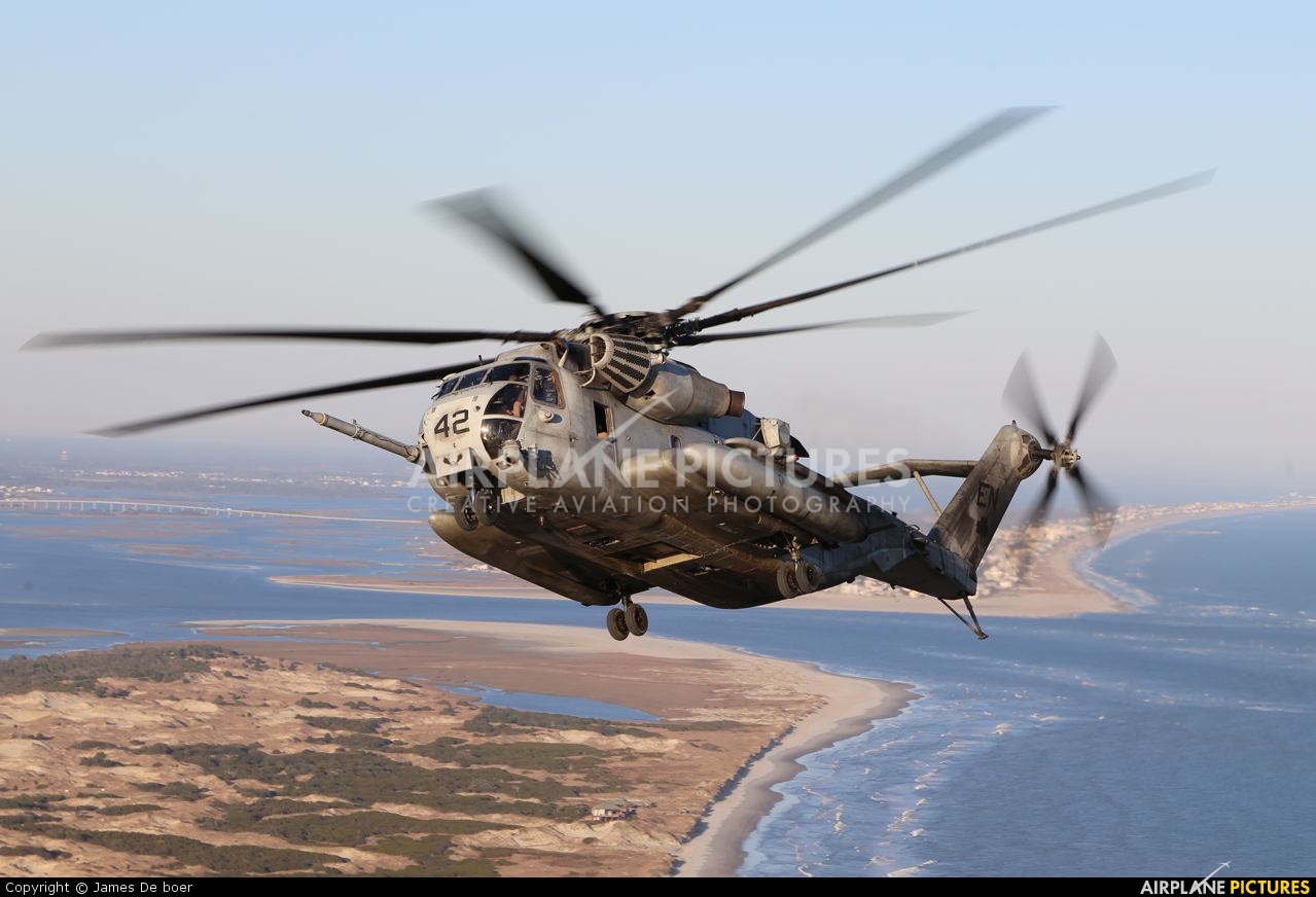 Sikorsky CH-53E Super Stallion #8