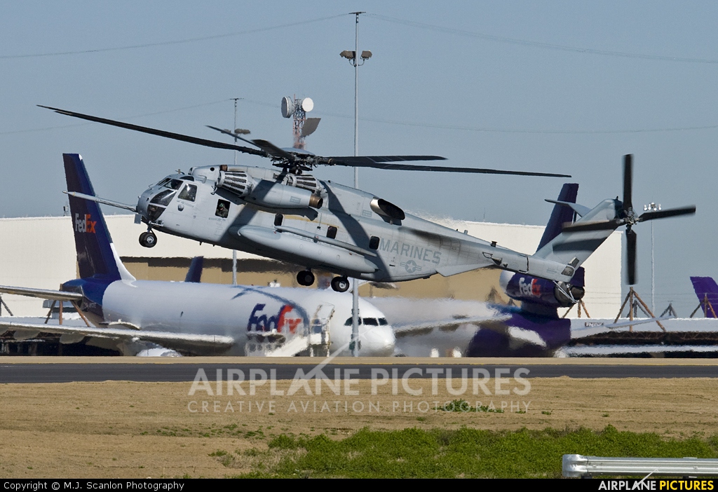 Sikorsky CH-53E Super Stallion #22