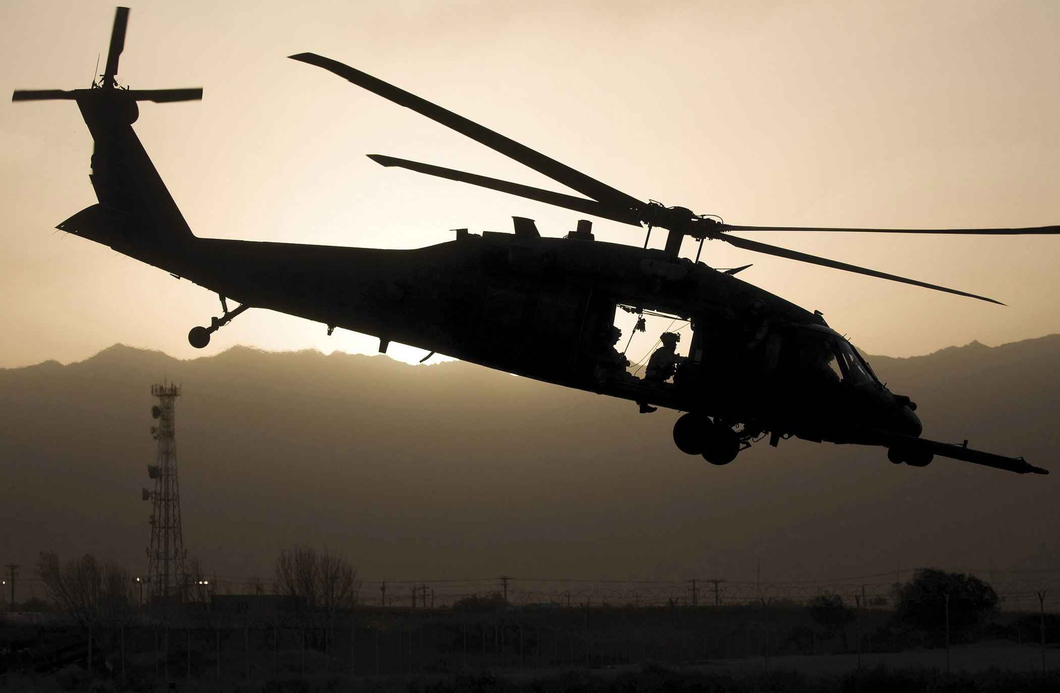 High Resolution Wallpaper | Sikorsky HH-60 Pave Hawk 2100x1373 px